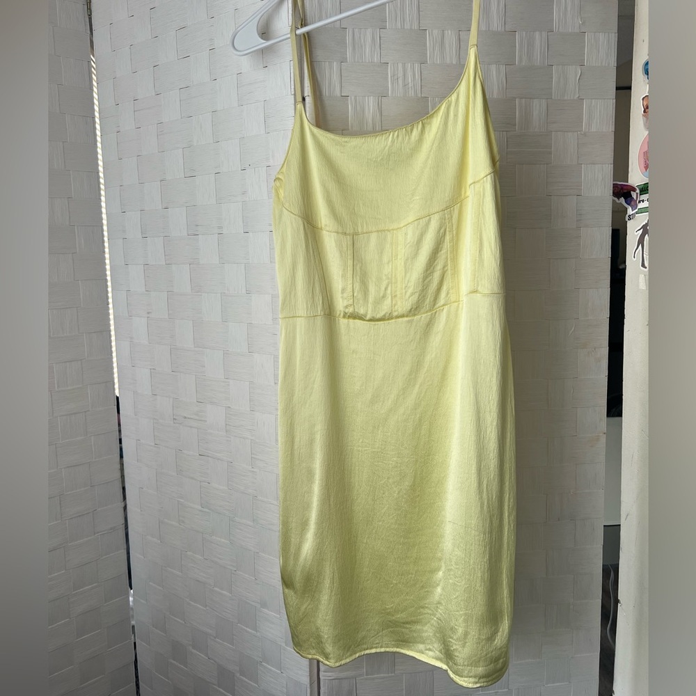 ZARA Yellow Dress, Large,‎ fits like a Medium